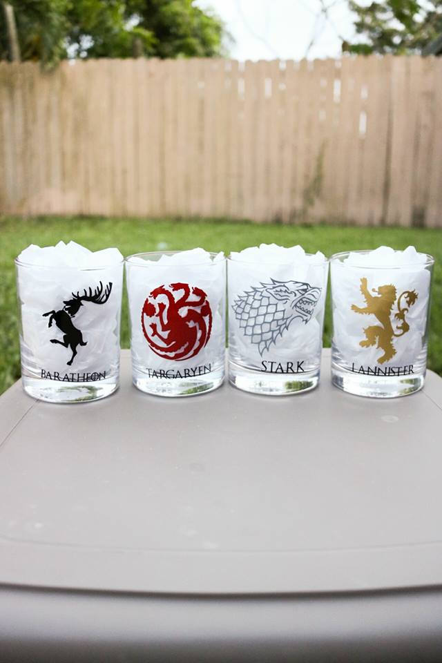 Game of Thrones Collectible Pint Glass Set - Stark, Targaryen, Lannister,  Greyjoy - Premium Quality …See more Game of Thrones Collectible Pint Glass
