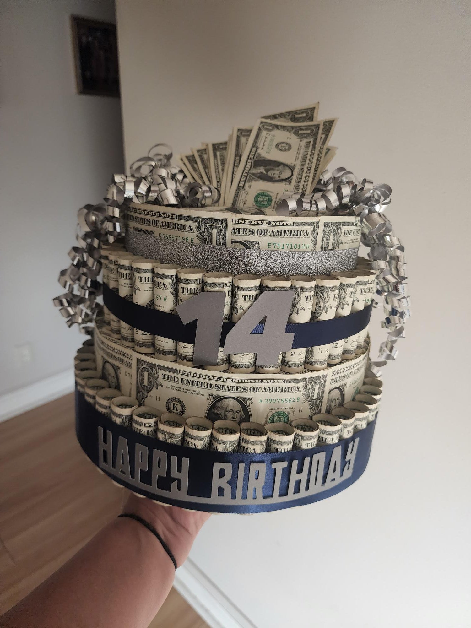 Money Bag Cake Tutorial I Money Cake I Edible Money I ChynaBsweets - YouTube